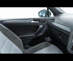 Volkswagen Tiguan HPI Clear - 1 Owner - VW Service History - 36 Months Warranty available + Superb v - 31