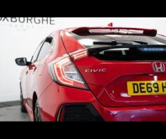 Honda Civic This 2019 Honda Civic VTEC Turbo SR is presented with a clear vehicle history check, off - 17