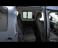 Volkswagen Caddy Maxi Life Buy with confidence from a dealership established in Birmingham since 198 - 32