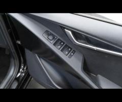 Kia Niro This 2022 Kia Niro h GDi 2 is a superb example, having been owned by only one person since - 22