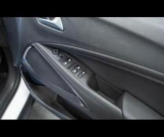 Vauxhall Crossland HPI Clear - 1 Owner from new - Vauxhall Service History - 36 Months Warranty avai - 23