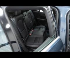 Volvo XC40 This 2019 Volvo XC40 D3 Inscription offers a superb blend of style and practicality, maki - 32