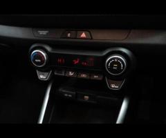 Kia Stonic HPI Clear - 1 Owner - KIA Service History ( 5 services)  - 36 Months Warranty available + - 26