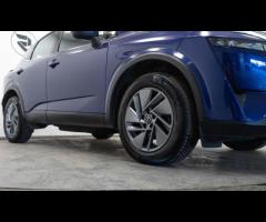 Nissan Qashqai This 2022 Nissan Qashqai DIG-T Acenta Premium is a superb example, having been owned - 10