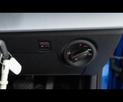 SEAT Arona This 2023 SEAT Arona TSI SE Technology is a superb example, having had only one owner fro - 24