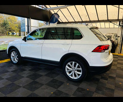 Volkswagen Tiguan 2.0 Tiguan SE Nav TDI BlueMotion Technology 4Motion Semi-Auto 4WD 5dr - 7