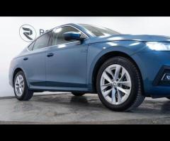 Skoda Octavia HPI Clear - 1 Owner - SKODA Service History - 36 Months Warranty available + Superb va - 11