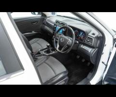 SsangYong Tivoli HPI Clear - 1 Owner - Service History - 36 Months Warranty available + Superb value - 22