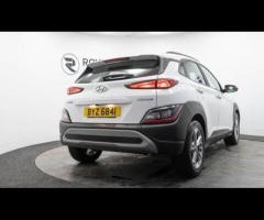 Hyundai KONA This 2022 Hyundai KONA T-GDi SE Connect is a superb example, having had only one owner - 15
