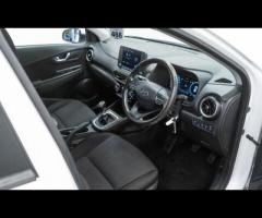 Hyundai KONA This 2022 Hyundai KONA T-GDi SE Connect is a superb example, having had only one owner - 21