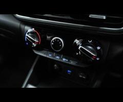 Hyundai KONA This 2022 Hyundai KONA T-GDi SE Connect is a superb example, having had only one owner - 28