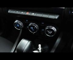 Renault Arkana This 2022 Renault Arkana E-TECH S Edition is a superb example, having been owned by j - 27