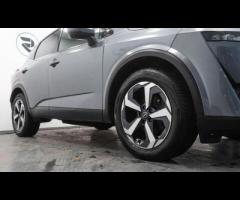 Nissan Qashqai This 2022 Nissan Qashqai DIG-T N-Connecta is a superb example, having had only one ow - 11