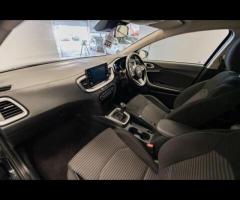 Kia XCeed HPI Clear - 1 Owner - KIA Service History - 36 Months Warranty available + Stunning and gr - 35