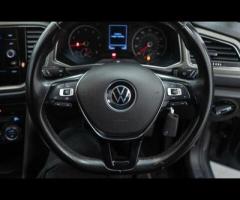 Volkswagen T-Roc HPI Clear - 1 Owner - VW Service History - 36 Months Warranty available + Superb va - 17