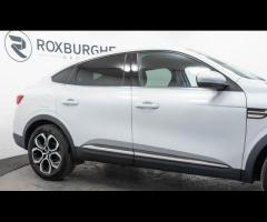 Renault Arkana This 2022 Renault Arkana E-TECH S Edition is a superb example, having been owned by j - 13