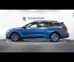 Ford Focus HPI Clear - 1 Owner - Peugeot Service History - 36 Months Warranty available + Superb val - 4