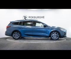 Ford Focus HPI Clear - 1 Owner - Peugeot Service History - 36 Months Warranty available + Superb val - 9