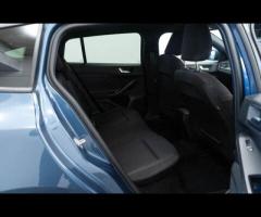 Ford Focus HPI Clear - 1 Owner - Peugeot Service History - 36 Months Warranty available + Superb val - 33