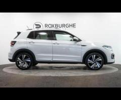 Volkswagen T-Cross This 2022 Volkswagen T-Cross TSI R-Line is a superb example, having had only one - 9