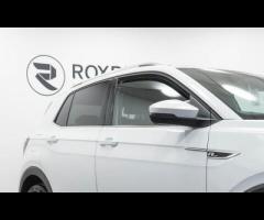 Volkswagen T-Cross This 2022 Volkswagen T-Cross TSI R-Line is a superb example, having had only one - 12