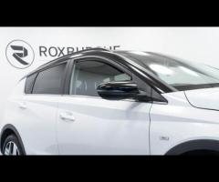 Hyundai BAYON This 2024 Hyundai BAYON T-GDi Ultimate is a superb example, having had only one owner - 11