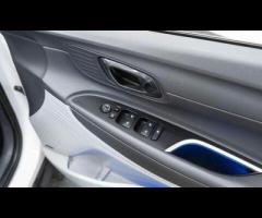 Hyundai BAYON This 2024 Hyundai BAYON T-GDi Ultimate is a superb example, having had only one owner - 21