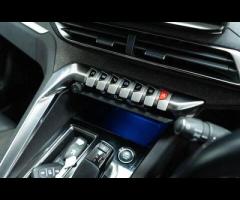 Peugeot 5008 This 2022 Peugeot 5008 PureTech Allure Premium is a fantastic example, having had only - 27