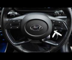 Hyundai BAYON This 2022 Hyundai BAYON T-GDi Premium is a superb example, having had only one owner s - 24