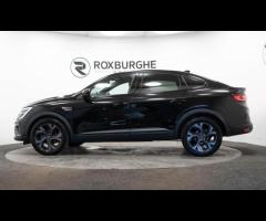 Renault Arkana This 2022 Renault Arkana E-TECH r.s. line is a superb example, having had only one ow - 4