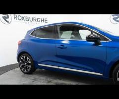 Renault Clio This 2022 Renault Clio E-TECH Techno is a superb example, having had only one owner sin - 11