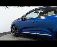 Renault Clio This 2022 Renault Clio E-TECH Techno is a superb example, having had only one owner sin - 16