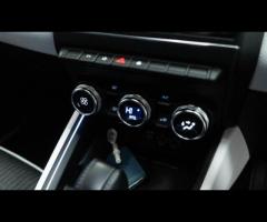 Renault Clio This 2022 Renault Clio E-TECH Techno is a superb example, having had only one owner sin - 25