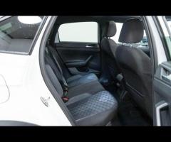 Volkswagen Taigo This 2023 Volkswagen Taigo TSI R-Line is a superb example, having had only one owne - 34