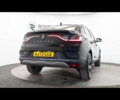 Renault Arkana This 2023 Renault Arkana E-TECH techno is a superb example, having had only one owner - 13