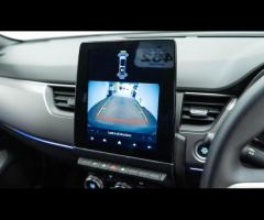 Renault Arkana This 2023 Renault Arkana E-TECH techno is a superb example, having had only one owner - 25