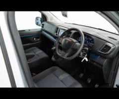 Peugeot Traveller This 2017 Peugeot Traveller BlueHDi Active presents an exceptional ownership propo - 17