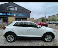 Volkswagen T-Roc Get a stylish, practical, and efficient VW SUV with a great spec for a fraction of - 7