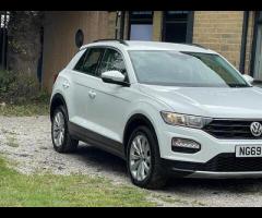 Volkswagen T-Roc Get a stylish, practical, and efficient VW SUV with a great spec for a fraction of - 15