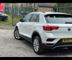 Volkswagen T-Roc Get a stylish, practical, and efficient VW SUV with a great spec for a fraction of - 17