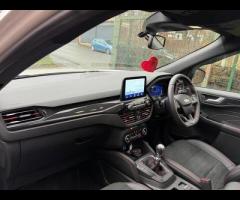 Ford Kuga ****12 MONTHS WARRANTY******HERE IS A STUNNING ST LINE X, FULLY LOADED, PANORAMIC SLIDING - 47