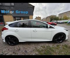 Ford Focus STUNNING FOCUS ST 3 IN WHITE, FULL HEATED LEATHER INTERIOR, RECARO SEATS, TOUCH SCREEN, R - 4