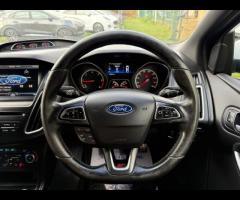 Ford Focus STUNNING FOCUS ST 3 IN WHITE, FULL HEATED LEATHER INTERIOR, RECARO SEATS, TOUCH SCREEN, R - 25