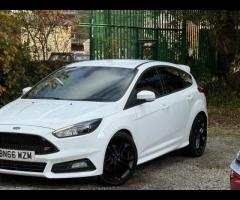 Ford Focus STUNNING FOCUS ST 3 IN WHITE, FULL HEATED LEATHER INTERIOR, RECARO SEATS, TOUCH SCREEN, R - 43