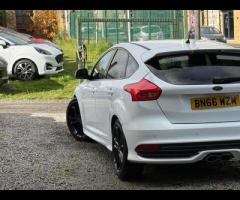 Ford Focus STUNNING FOCUS ST 3 IN WHITE, FULL HEATED LEATHER INTERIOR, RECARO SEATS, TOUCH SCREEN, R - 44