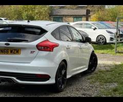 Ford Focus STUNNING FOCUS ST 3 IN WHITE, FULL HEATED LEATHER INTERIOR, RECARO SEATS, TOUCH SCREEN, R - 45