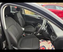 Ford Focus This 2023 Ford Focus Titanium is a superb example, having had only one owner since new. - 8