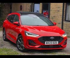 Ford Focus HERE IS A STUNNING ST LINE, FULLY LOADED, PANROOF, SAT NAV- FRONT AND REAR PARKING SENSOR