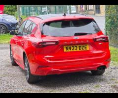 Ford Focus HERE IS A STUNNING ST LINE, FULLY LOADED, PANROOF, SAT NAV- FRONT AND REAR PARKING SENSOR - 6