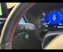 Ford Kuga ABSOLUTE STUNNING KUGA ST LINE EDITION, SAT NAV, REVERSE CAMERA, FRONT AND REAR PARKING SE - 16